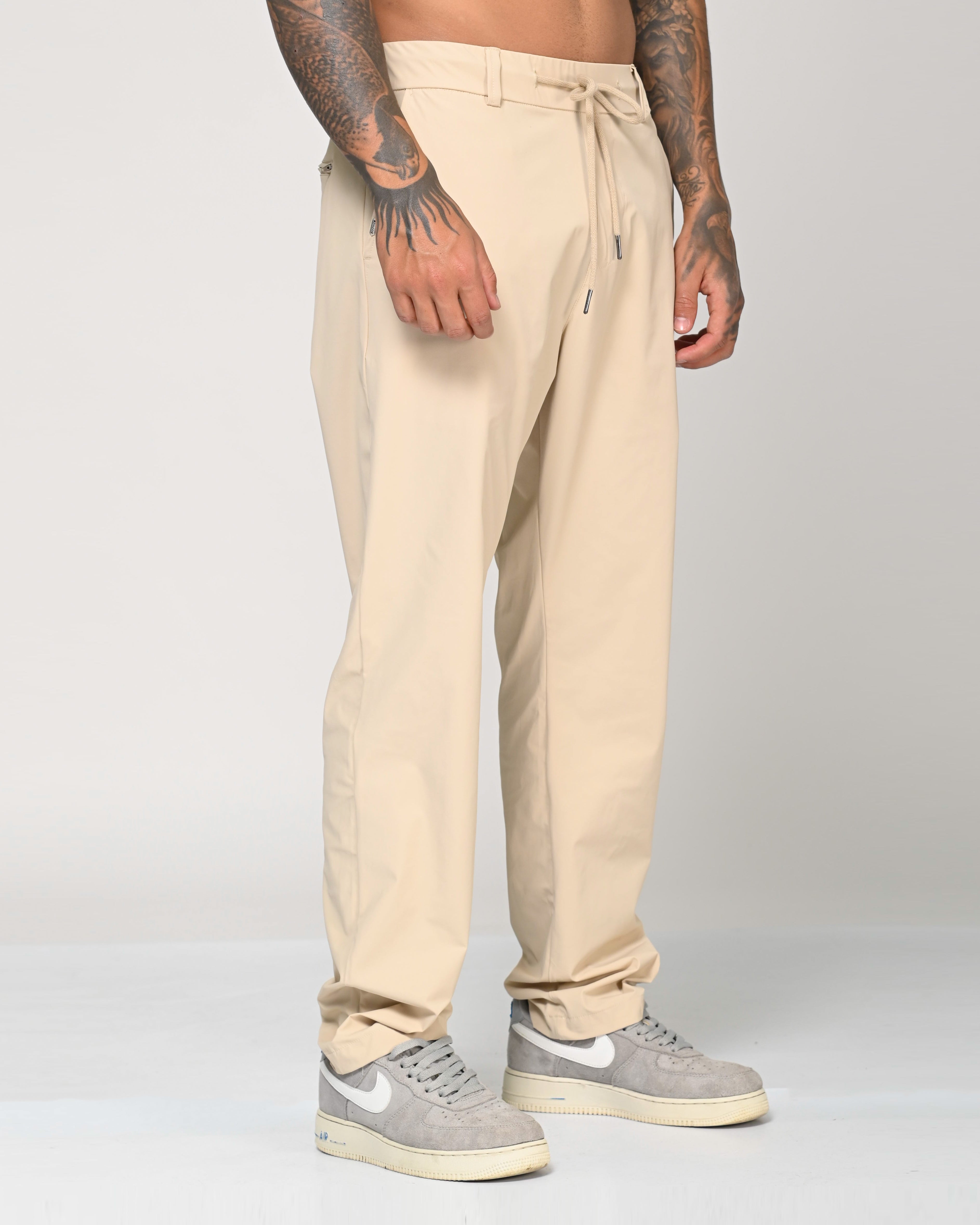 Jogger Clásico Bota Recta Marca Rappaz