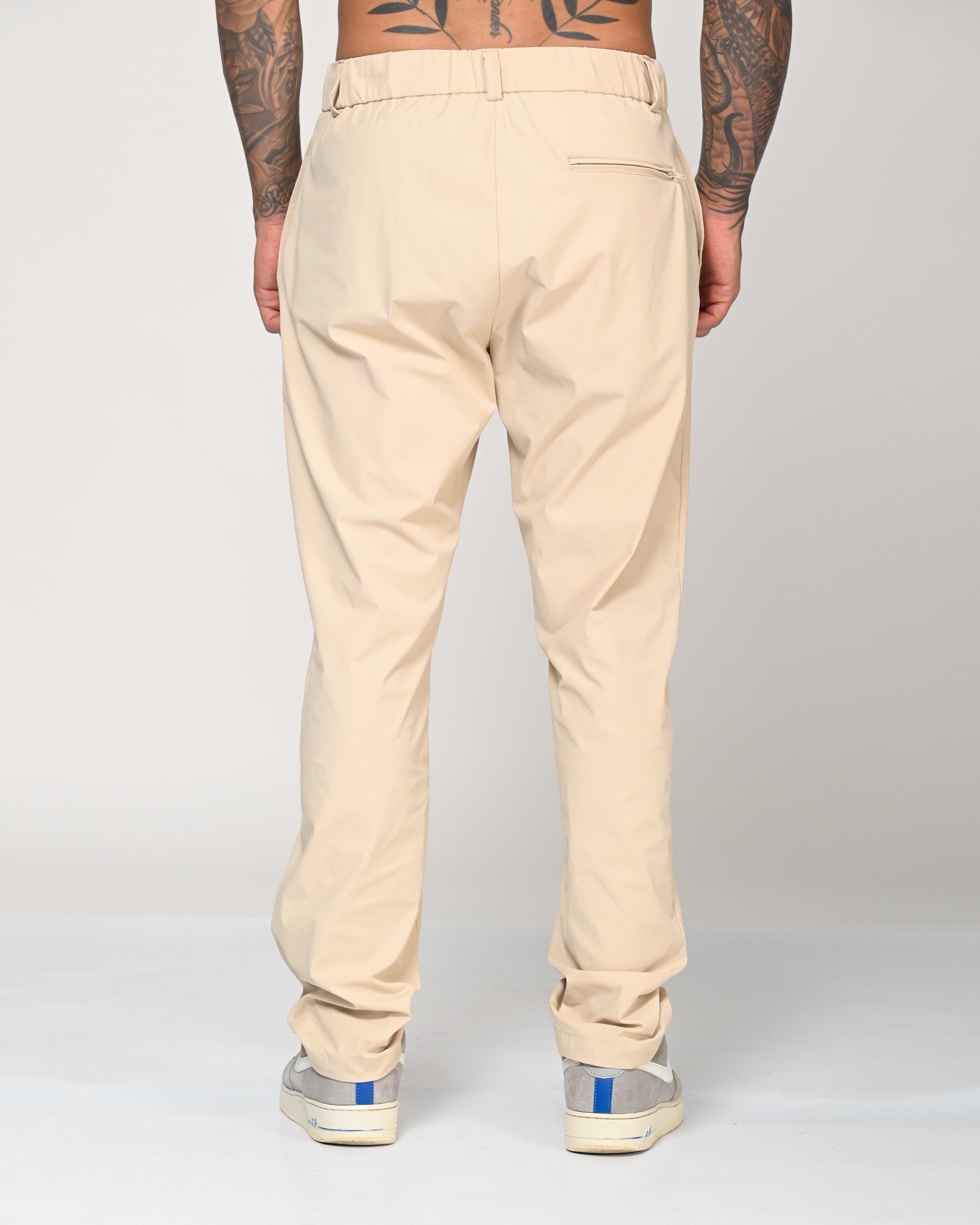 Jogger Clásico Bota Recta Marca Rappaz