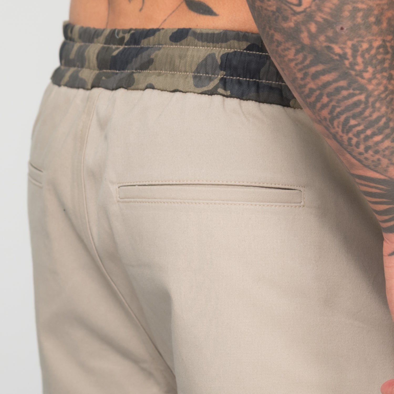 Classic Cut Short Kaki