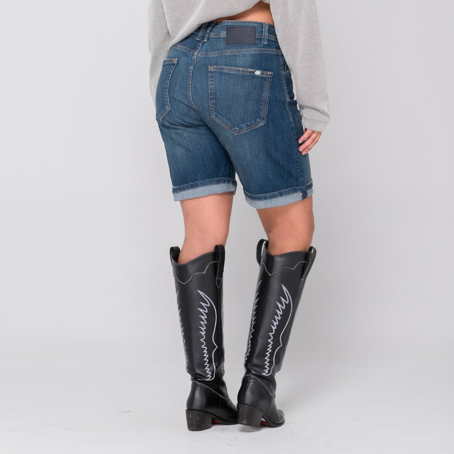 Clean Roll Denim Shorts Light Blue