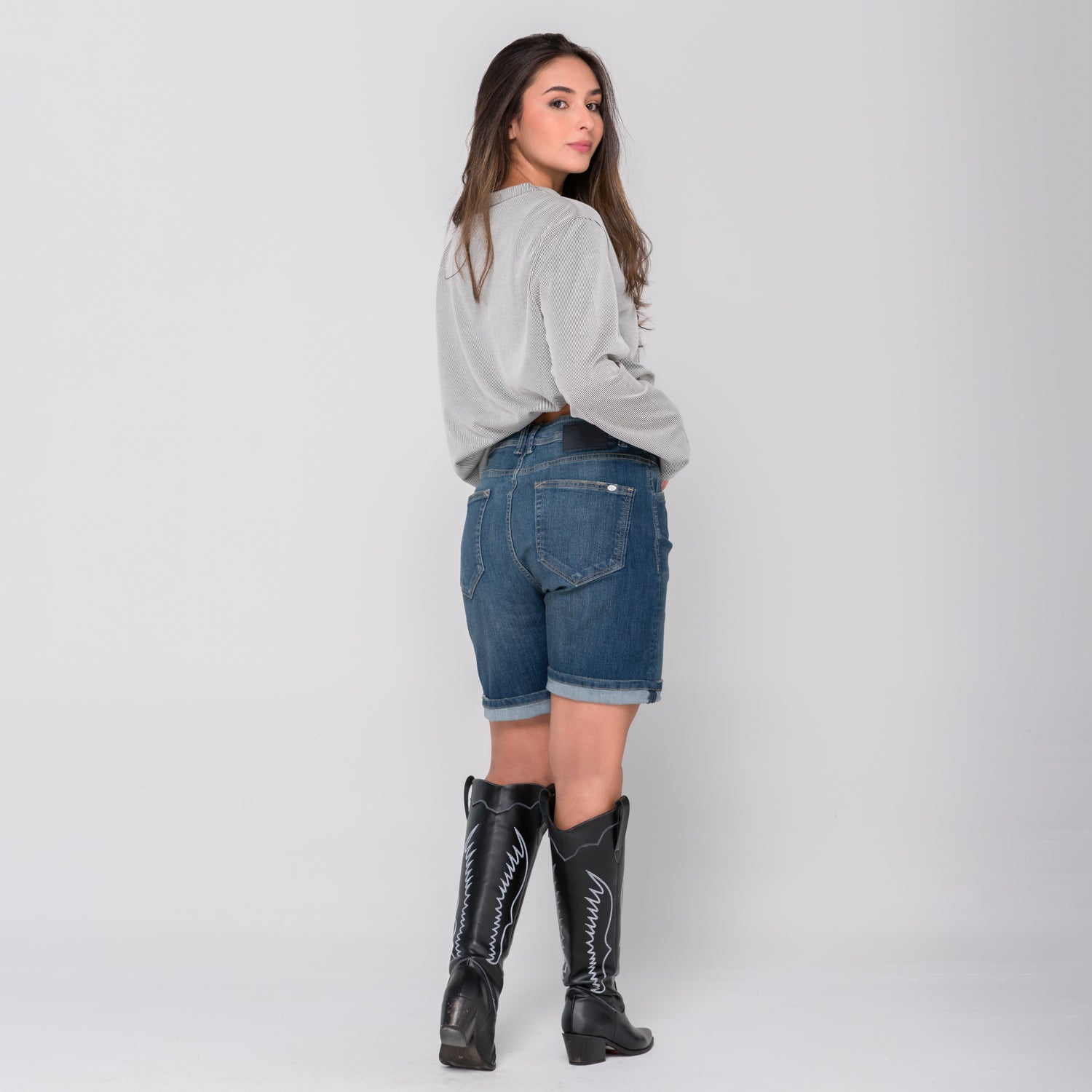 Clean Roll Denim Shorts Light Blue