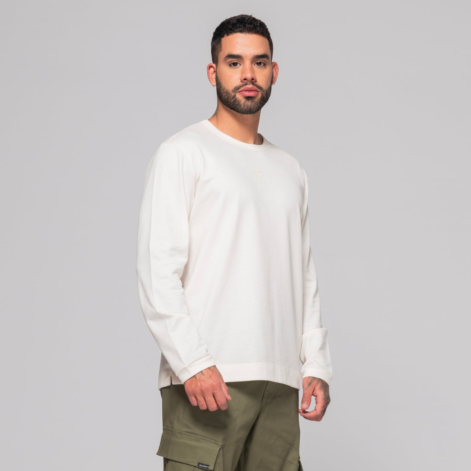 Buzo Manga Larga Cuello Redondo Estampado minimalista a Tono Marca Rappaz
