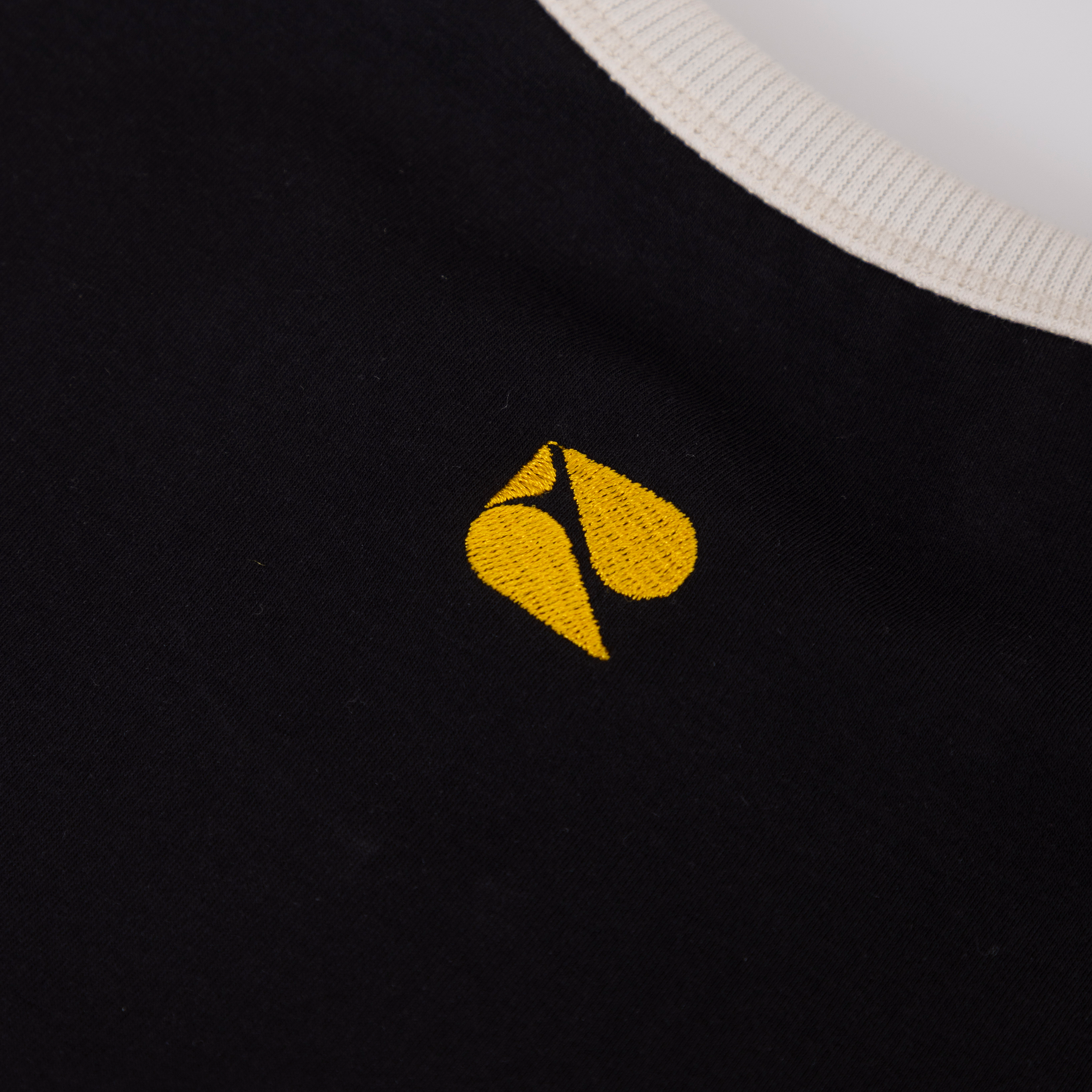 Gol Ringer Tee Negro