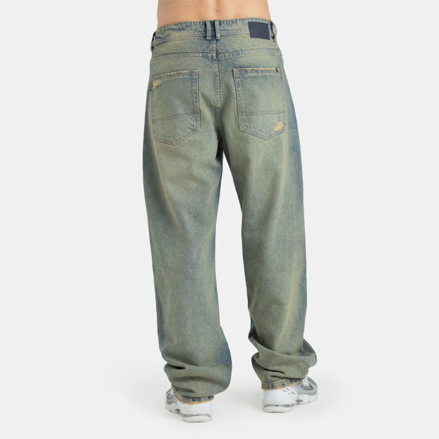 Dirty Wash Relaxed Jean