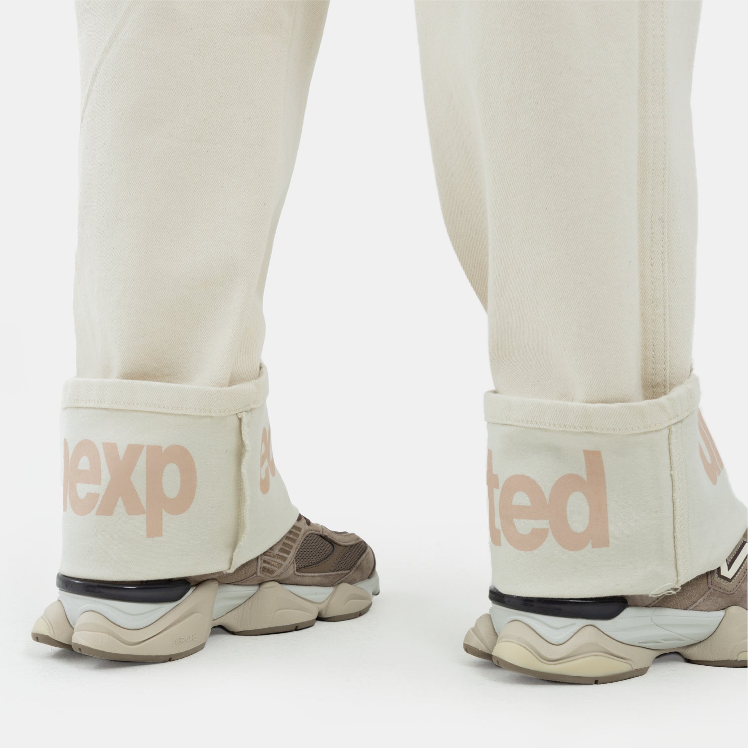 Unexpected Natural Relaxed Jeans