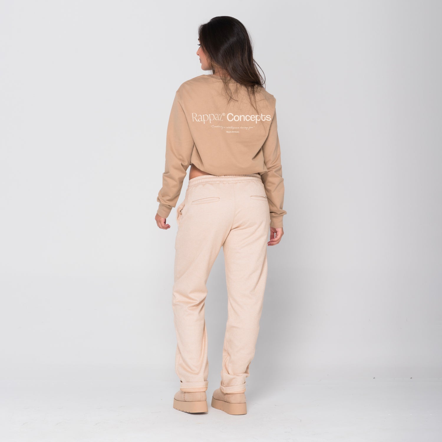 Jogger Clásico Bota Recta WOMAN