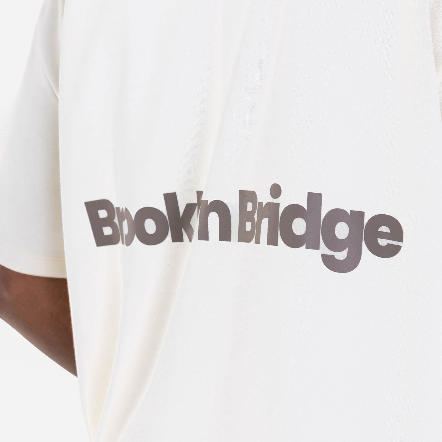 Boxy Fit Tee Brooklyn Bridge Ivory