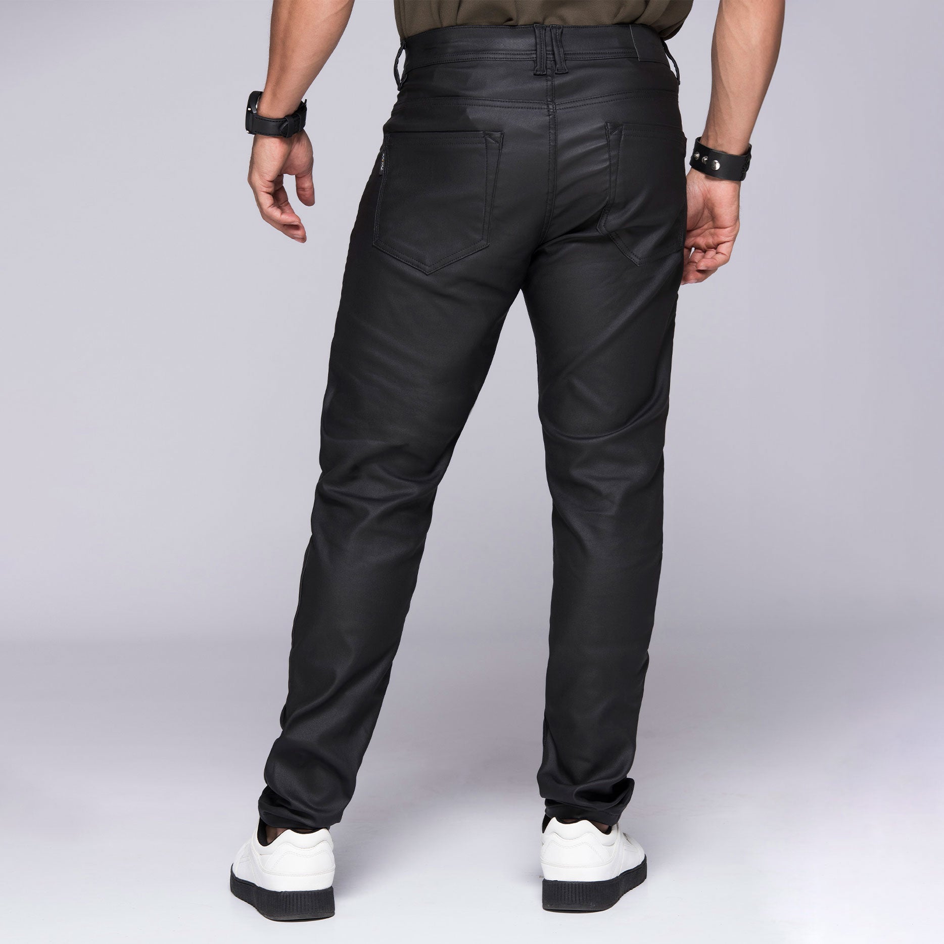 Jean Slim Color Negro Marca Rappaz