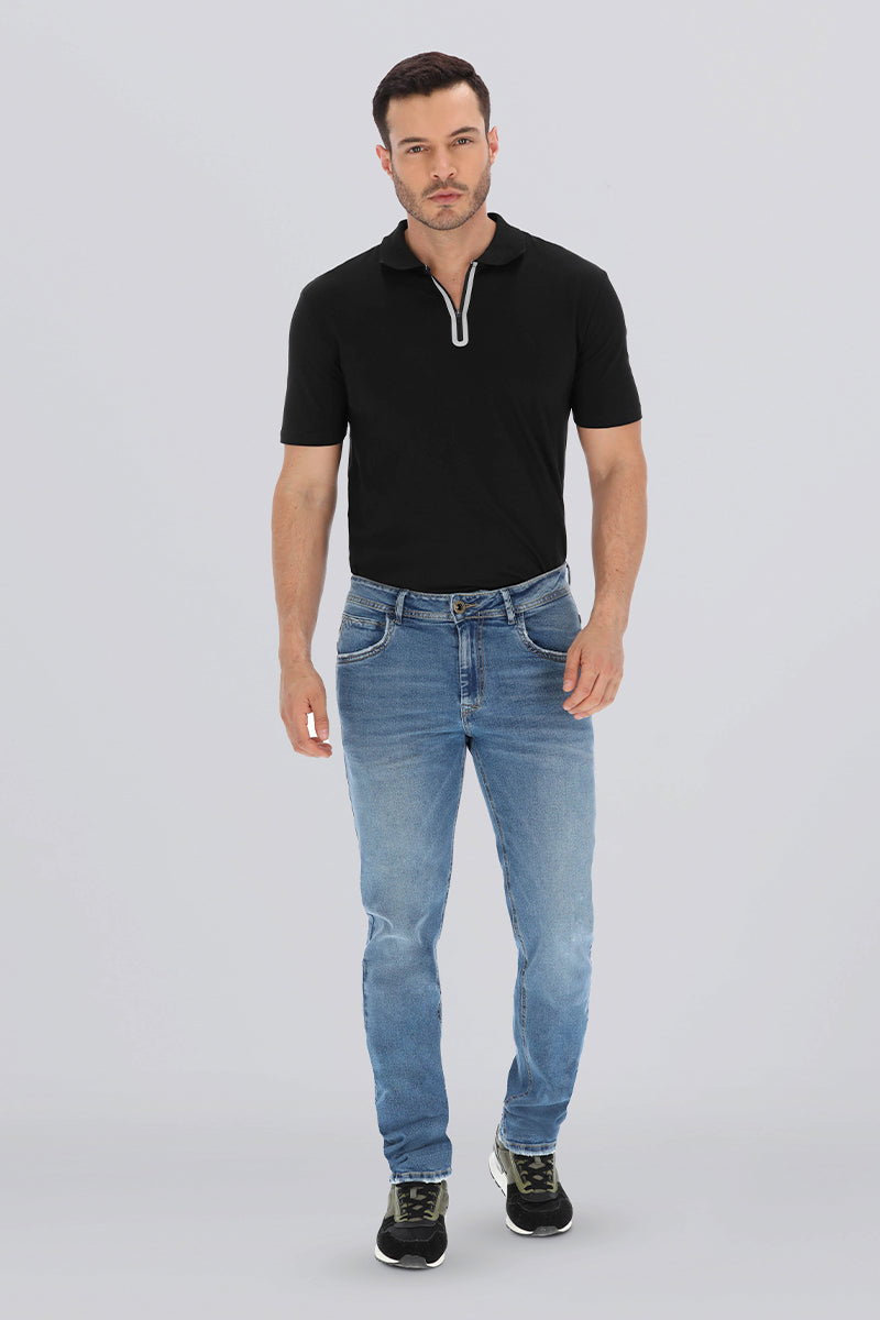 Jean regular color azul medio marca rappaz