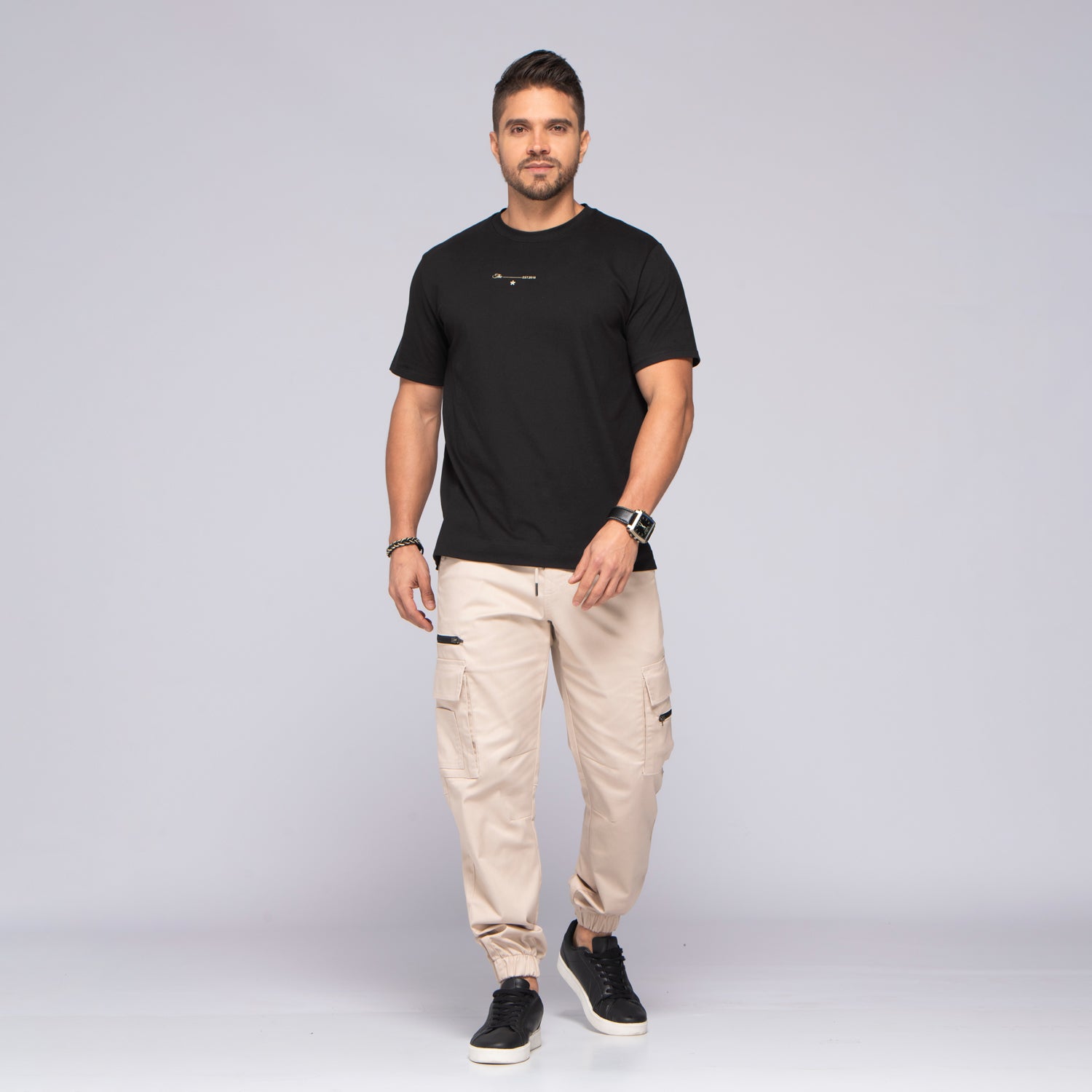 Jogger Cargo Bolsillos Invisibles Con Cierre en Contraste Marca Rappaz