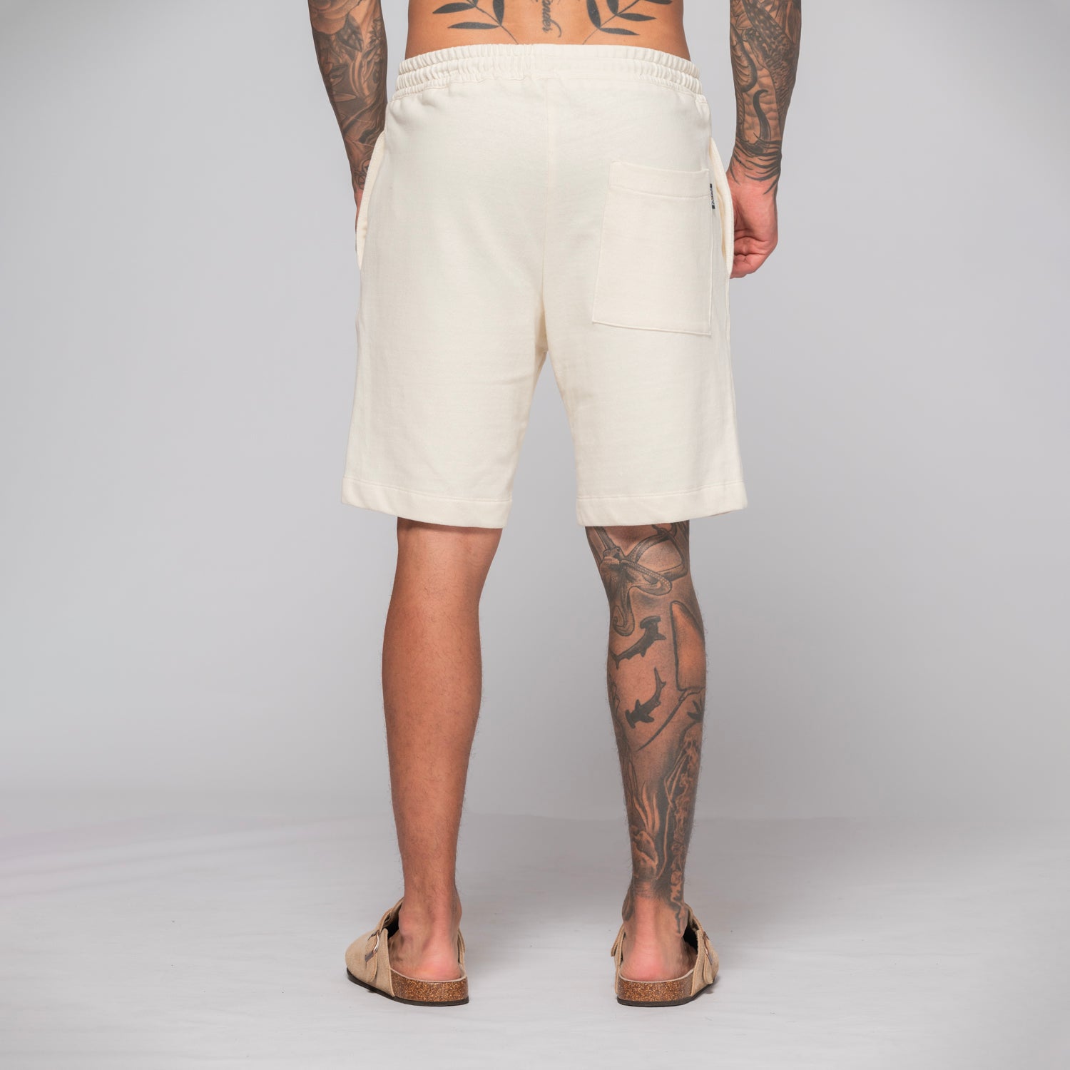 Bermuda Clásica Estampado Minimalista