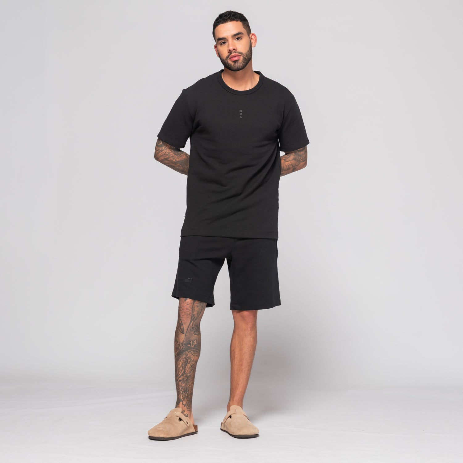 Bermuda Clásica Estampado Minimalista