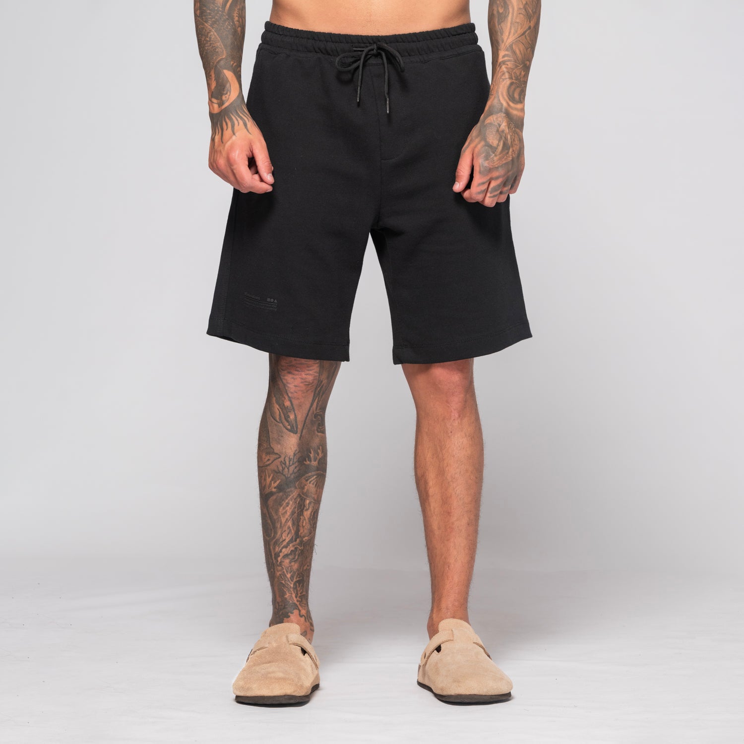 Bermuda Clásica Estampado Minimalista
