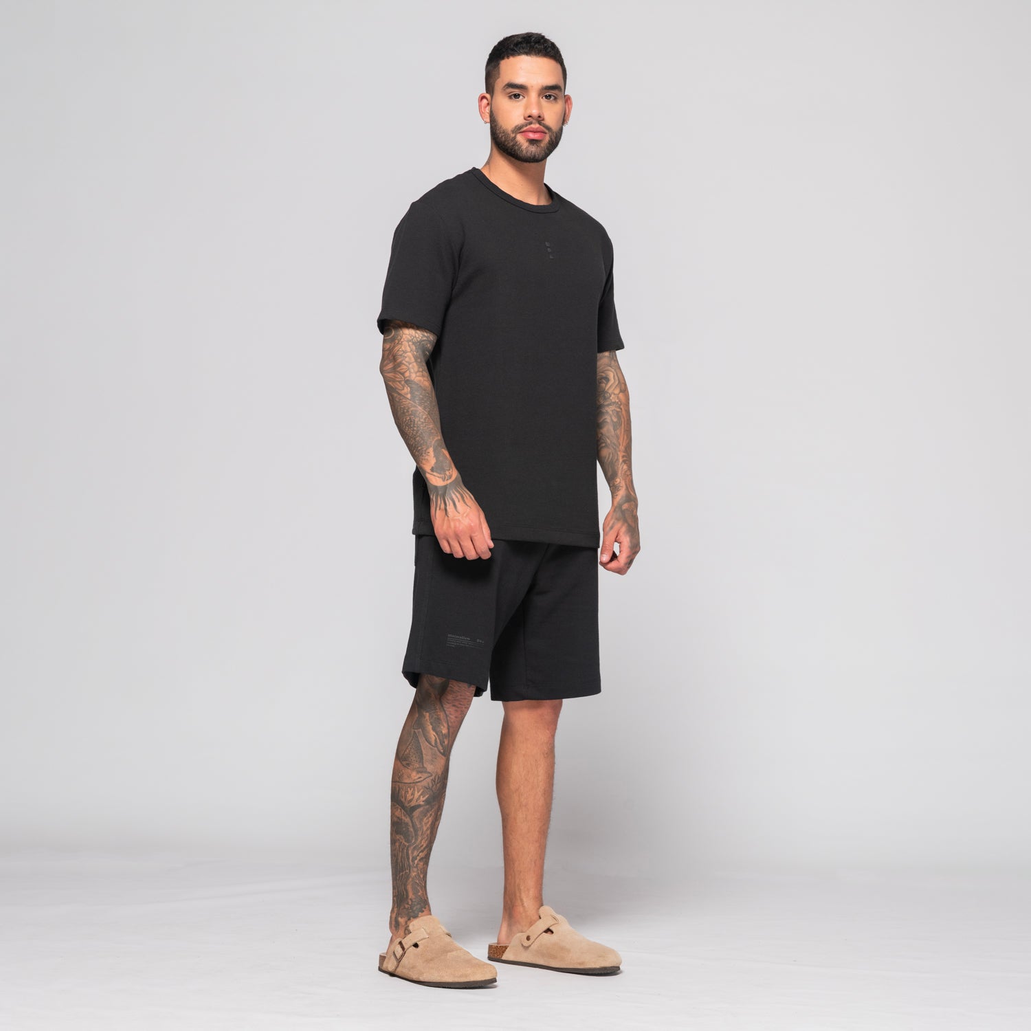 Bermuda Clásica Estampado Minimalista