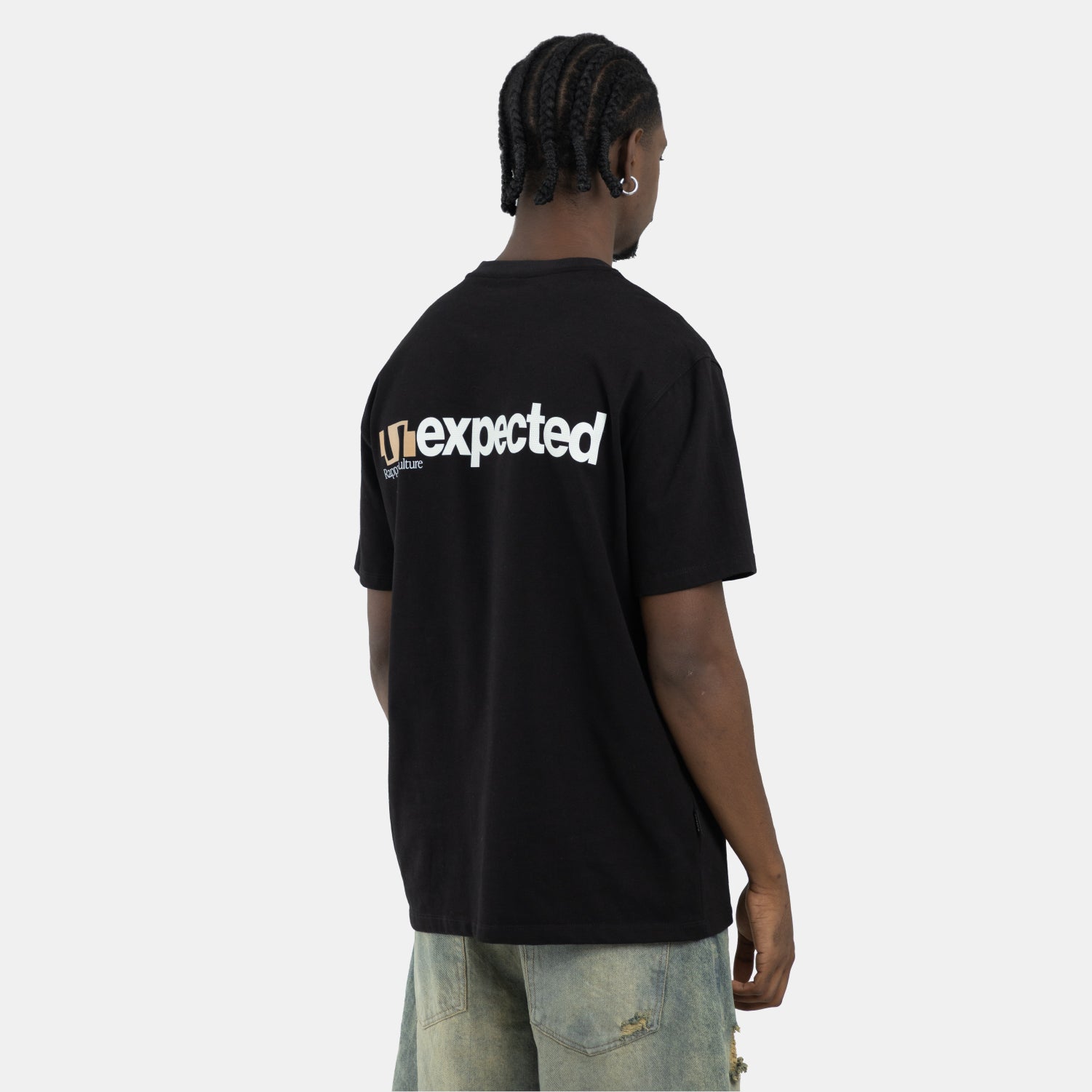 Unexpected Regular Tee – Black