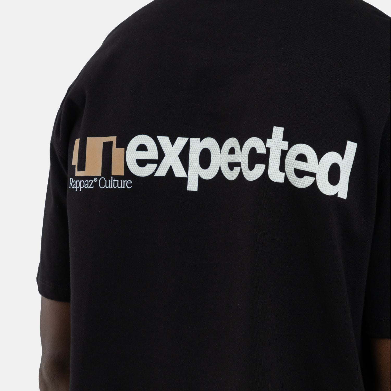 Unexpected Regular Tee – Black