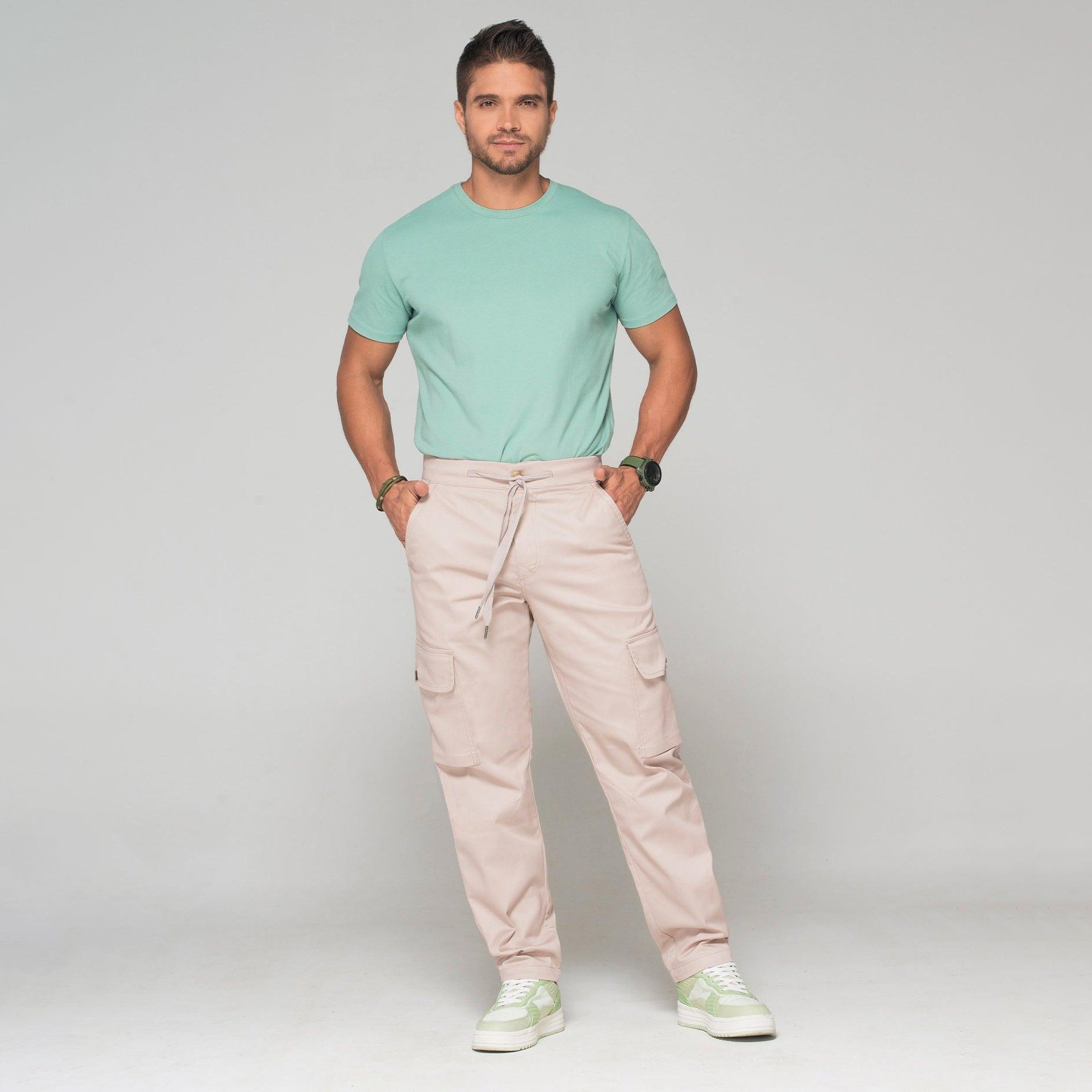Pantalon Jogger Tipo Cargo ajustable en cintura 6 bolsillos funcionales