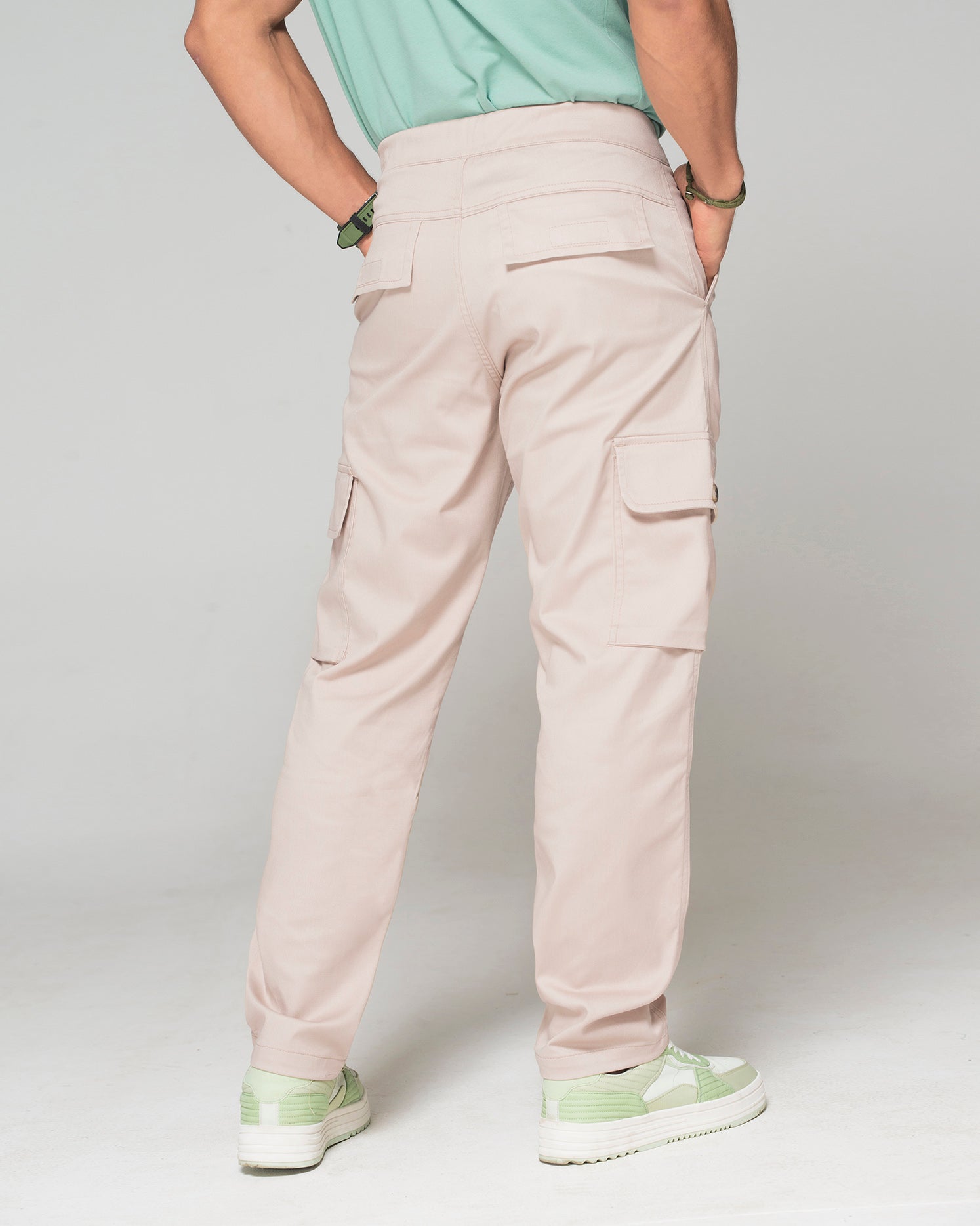 Pantalon Jogger Tipo Cargo ajustable en cintura 6 bolsillos funcionales