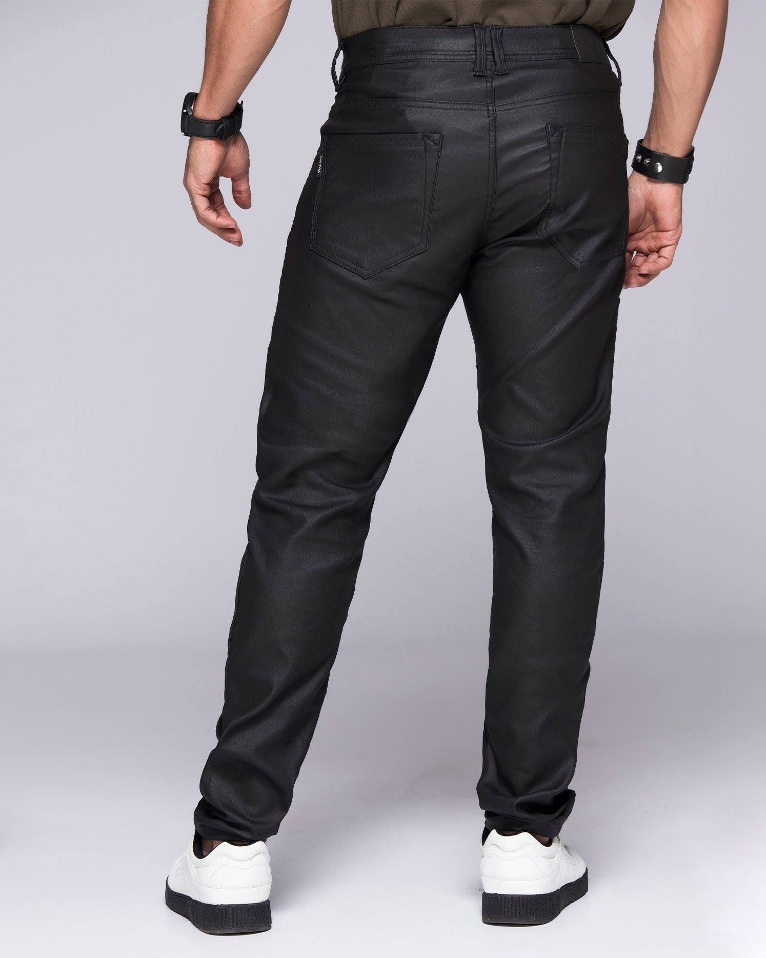 Jean Slim Color Negro Marca Rappaz