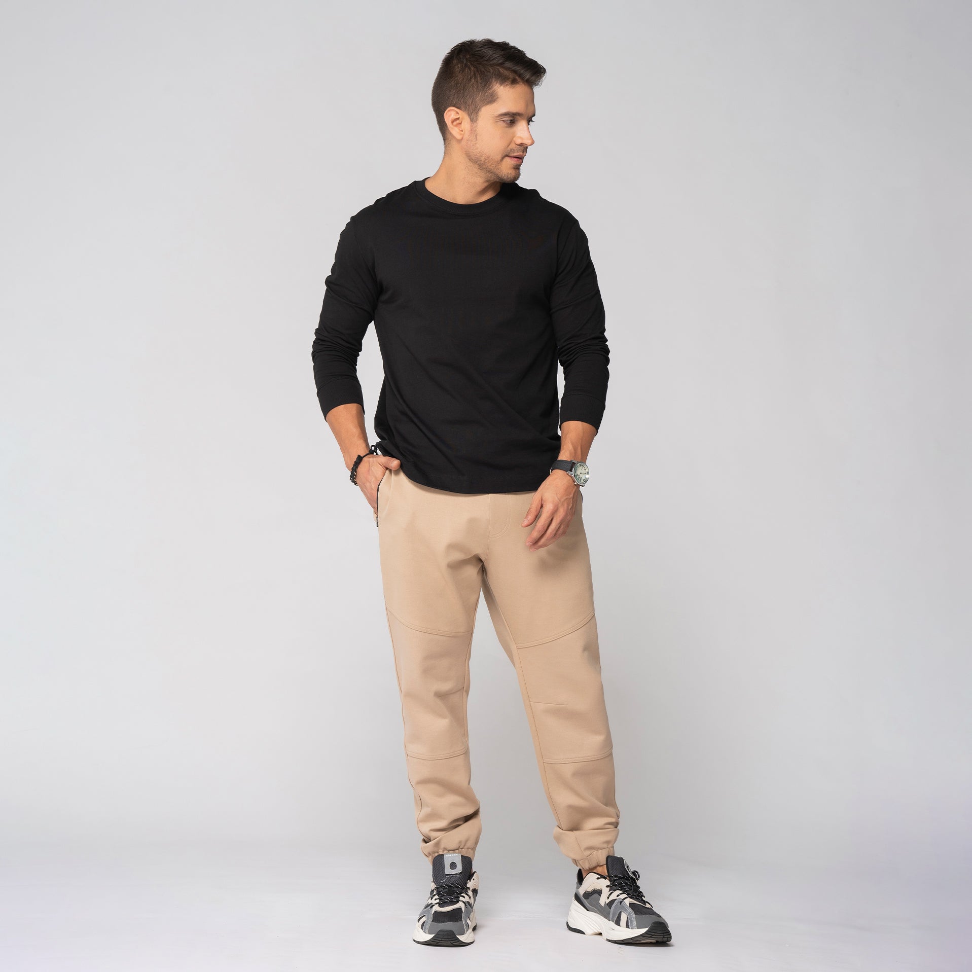 Jogger Active Costura Expuesta Bolsillos Internos Con Cierre En Contraste Marca Rappaz