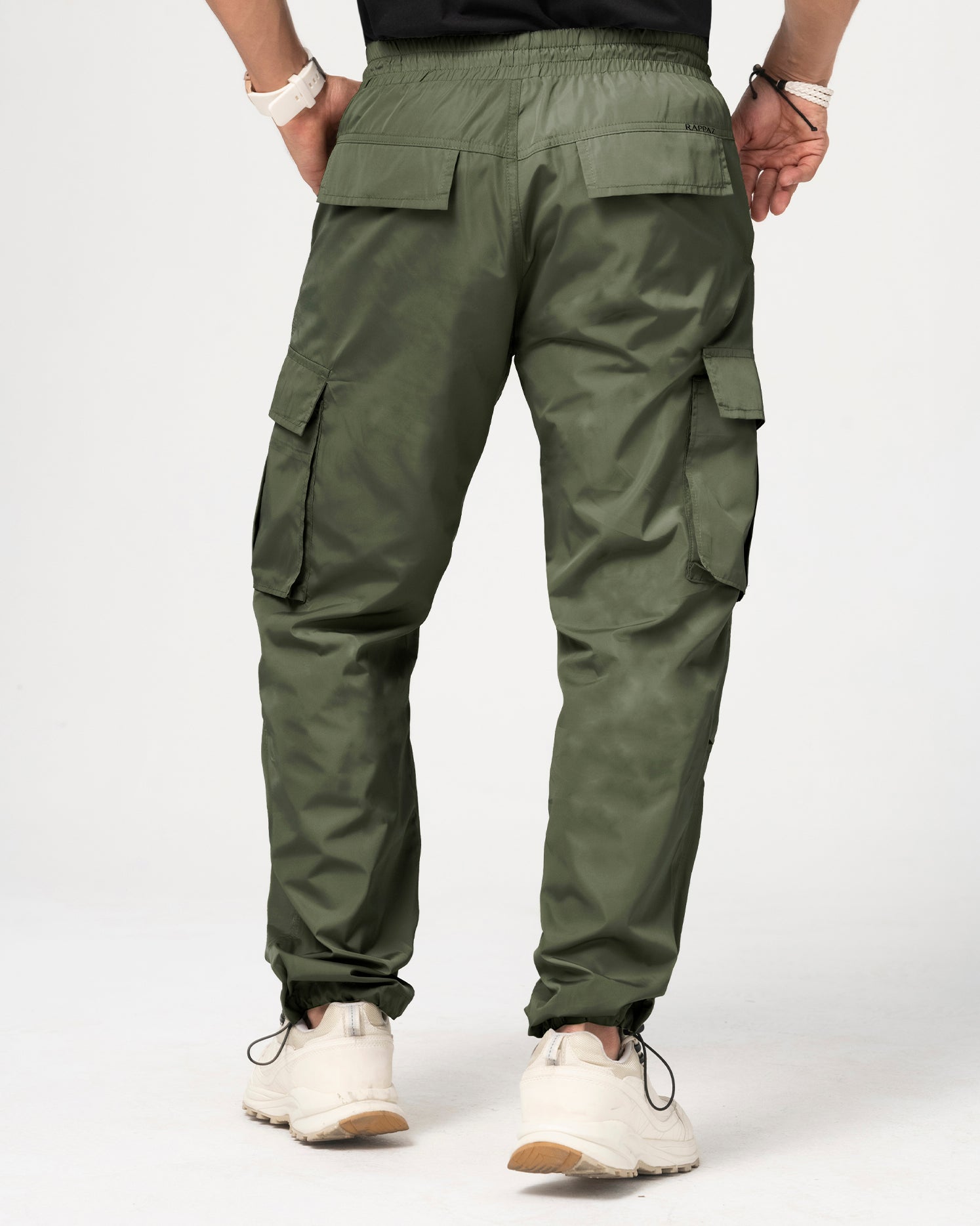 Pantalón Parachute Tela Impermeable Bolsillos Tipo Cargo Marca Rappaz